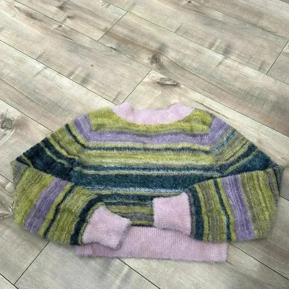 Aritzia Sunday Best Kitten V-Neck Cropped Sweater Sz XS - Picture 8 of 8